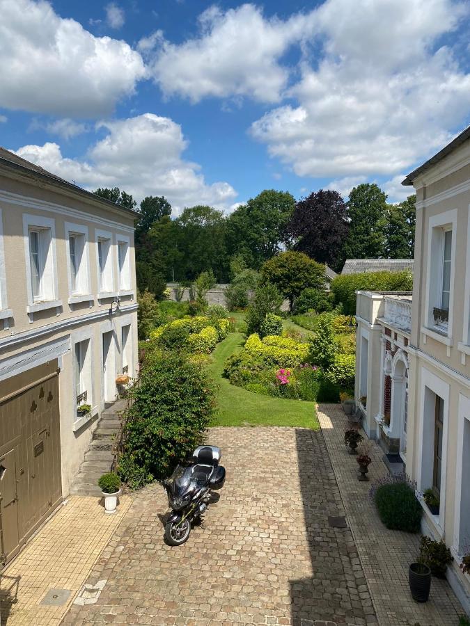 Au Jardin Des Deux Ponts Acomodação com café da manhã Abbeville Exterior foto